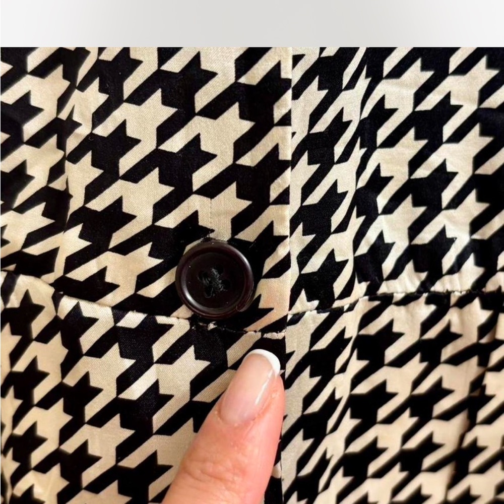 BCBG Paris 100% Silk Houndstooth dress - Picture 4 of 5